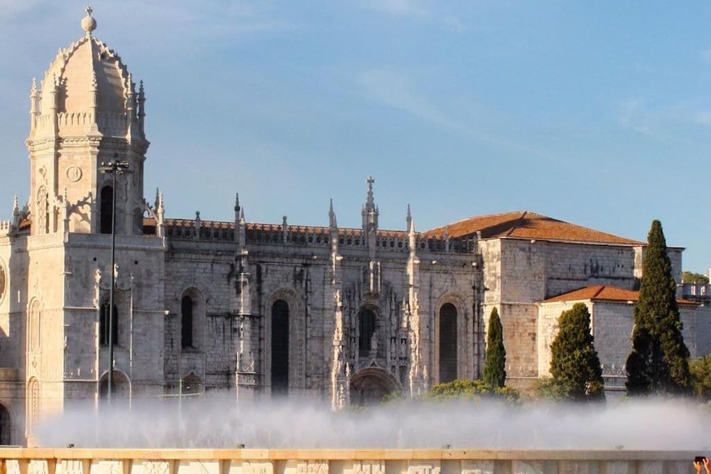 Classic Lisbon Homes: Bright & Central In Belem 외부 사진