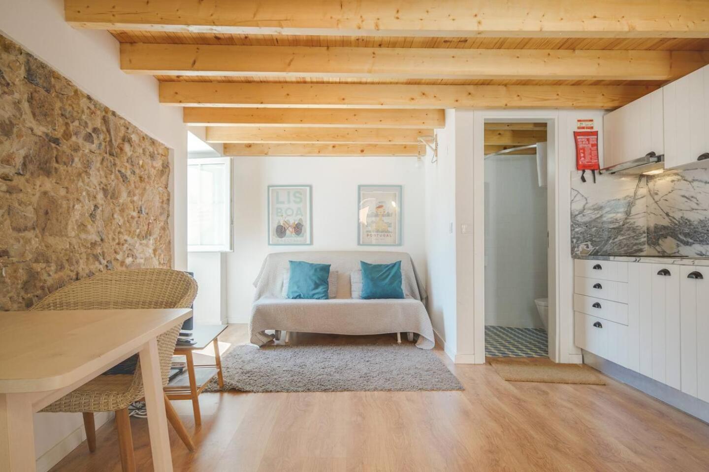 Classic Lisbon Homes: Bright & Central In Belem 외부 사진