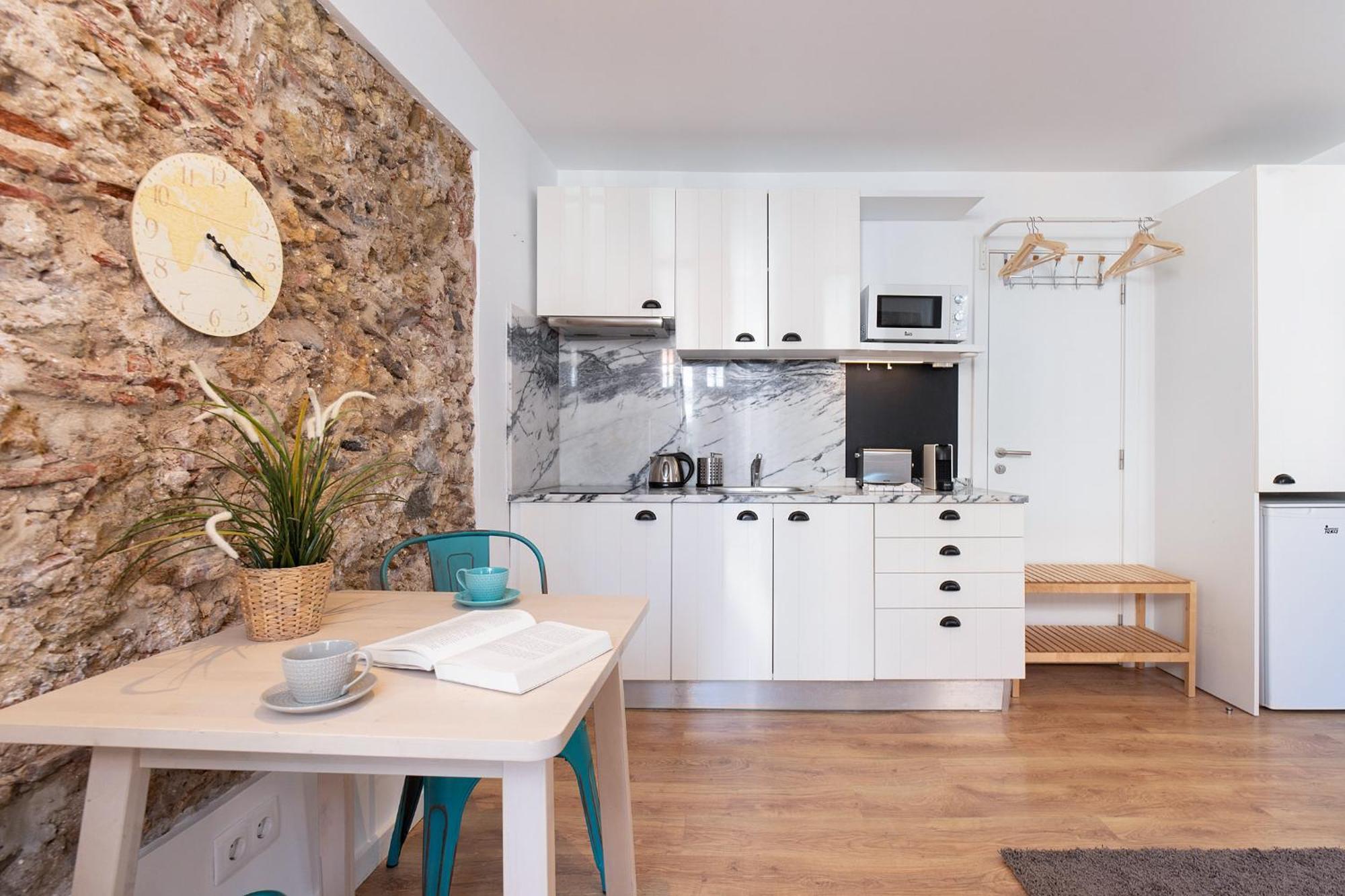 Classic Lisbon Homes: Bright & Central In Belem 외부 사진